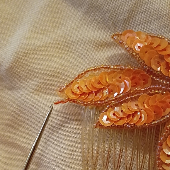 Elegant Orange Sequin Hair Comb - Picture 2 of 5